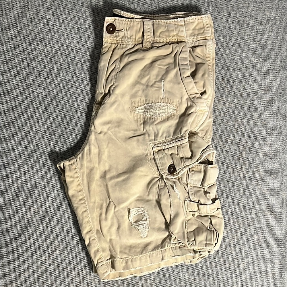 American Eagle Men's Tan Cargo Shorts